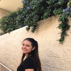 Meet your Posher, Perla